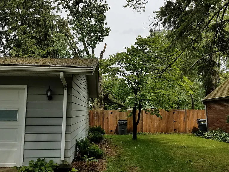 1279 Pontiac Rd — Photo 29