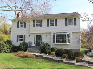 5 Green Tree Rd, Yorktown Heights, NY 10598