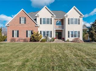 10 Congress Dr, Cromwell, CT 06416