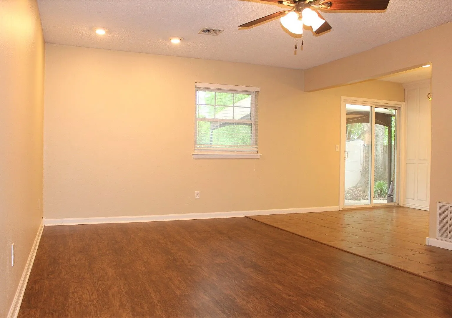 Cute 3 Bed 2 Bath in Edmond — Photo 2