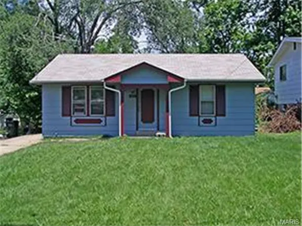 149 Flora Dr, Saint Louis, MO 63135