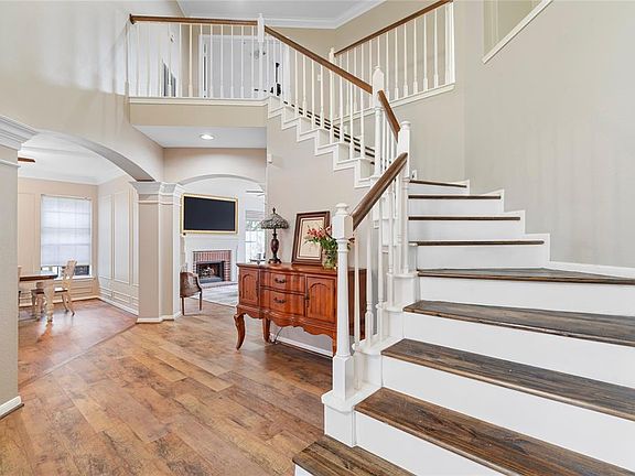 3rd image of 1406 Beechwood Drive