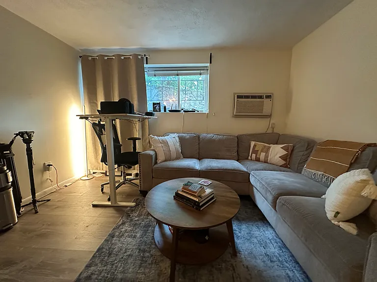 360 Market St #B4 — Photo 2