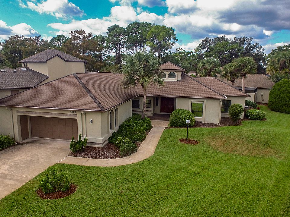 Aerial of front of house