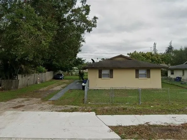 3807 & 3809 7th St E, Bradenton, FL 34208