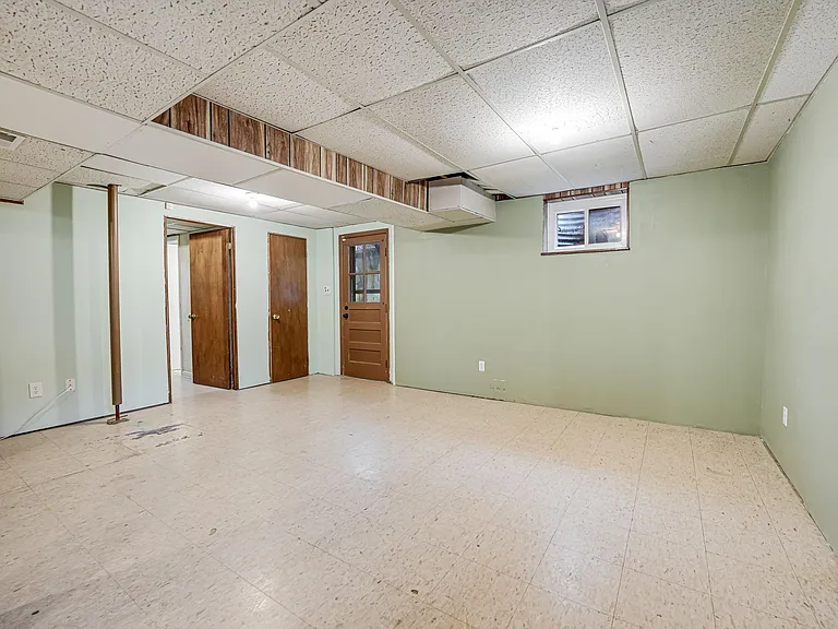 6714 Amherst Rd — Photo 27