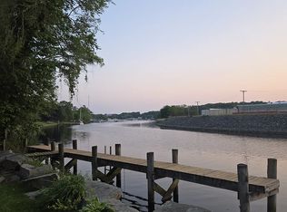 199 Main St #A, Westerly, RI 02891