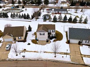 3127 Pine Run Dr, Swartz Creek, MI 48473