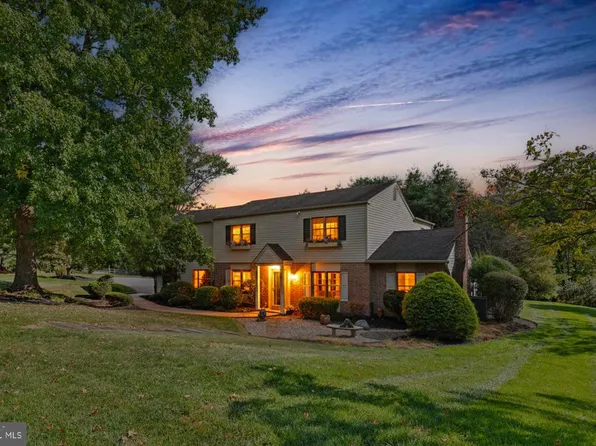 37 Scarlet Oak Dr, Lafayette Hill, PA 19444