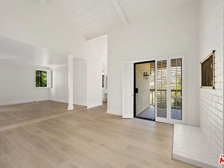 1844 Michael Ln — Photo 16