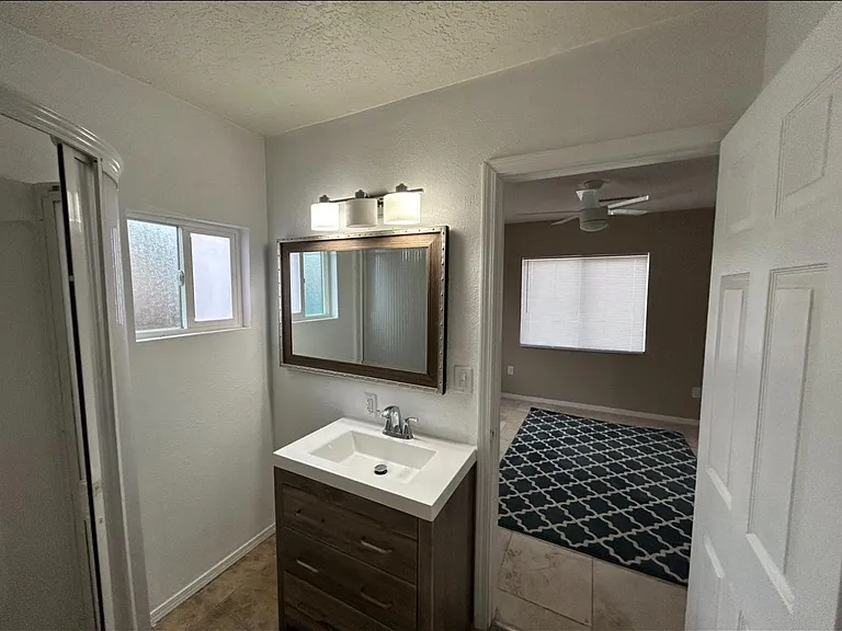 2121 Coal Ave SE #A — Photo 6