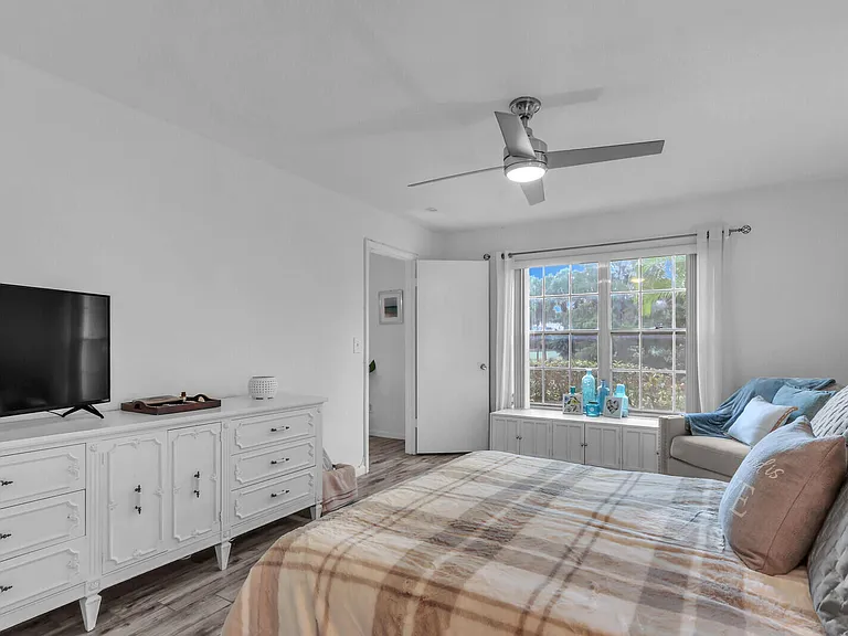 5540 Tamberlane Cir #118 — Photo 12