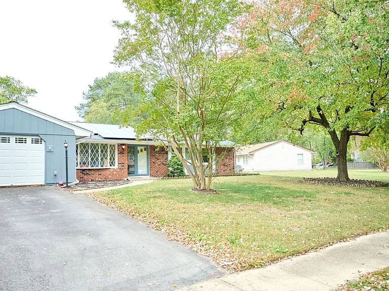 1314 Harwich Dr — Photo 3