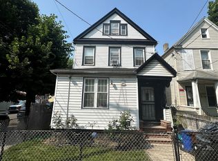 10650 Waltham St, Jamaica, NY 11435
