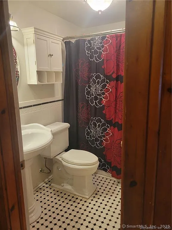 2 bed, 1300 sqft, $1,800 — Photo 3