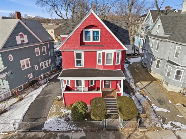 35 Algonquin St, Dorchester, MA 02124