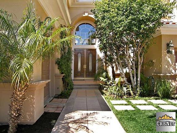 Walkway to front door