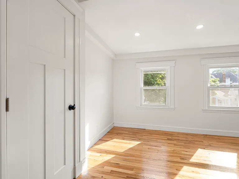 83 Franklin Ave #83 — Photo 11