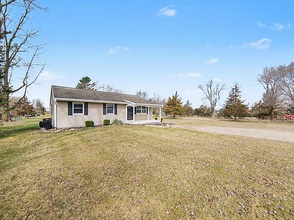 4th image of 164 Somerset Dr