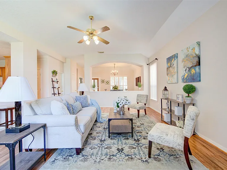 22514 Jutewood Ln — Photo 19