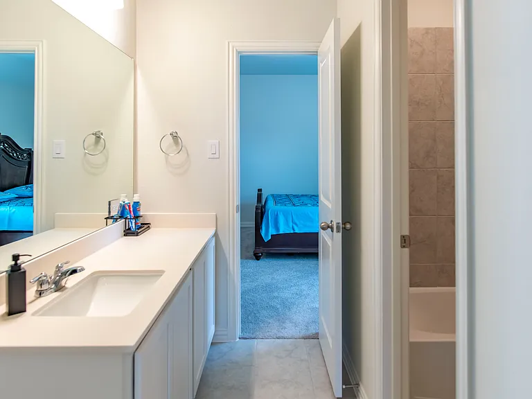 Rosebay Dr — Photo 24