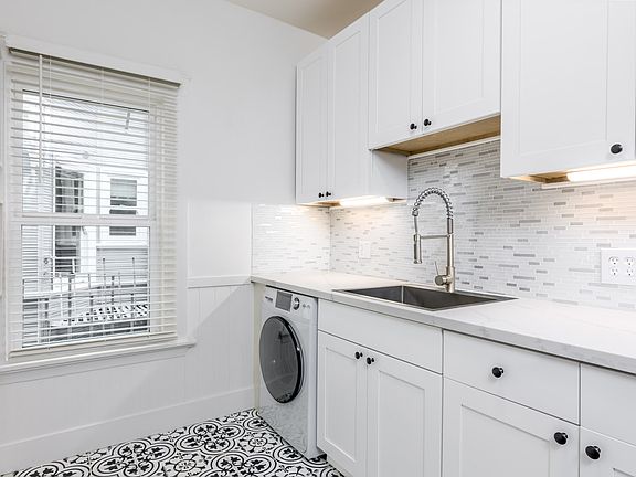 2nd image of 903 Pine St #34A