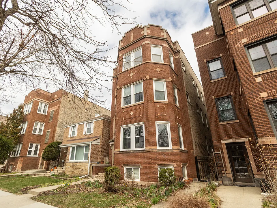 2734 W Argyle St #3