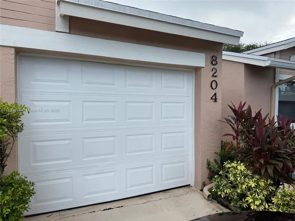 8204 Summerbreeze Ln, Boca Raton, FL 33496
