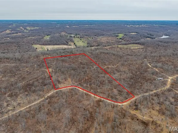 27588 Mimosa Ct, Lebanon, MO 65536