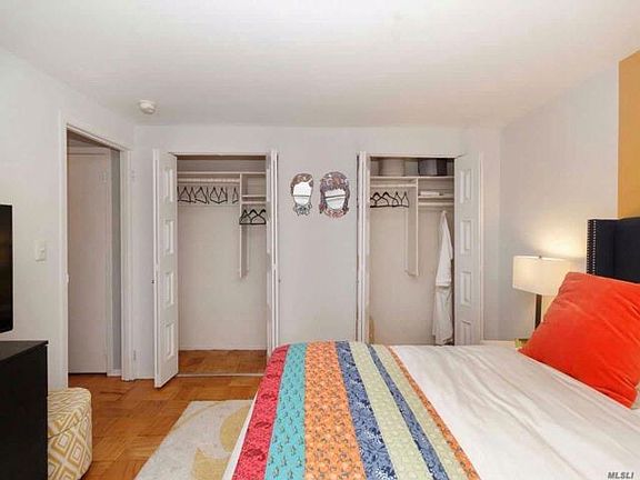 3rd image of 65 Weaver Dr APT 6B
