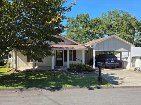 129 South St, Buford, GA 30518