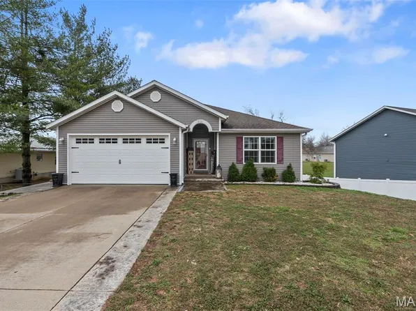 910 Blackberry Ln, Perryville, MO 63775