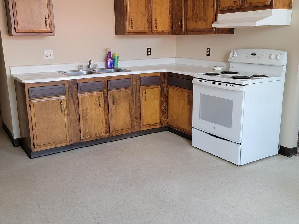 2nd image of 485 New York Ave #4