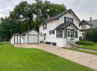 209 11th St N, Moorhead, MN 56560