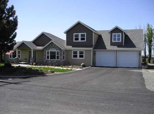 220B Carr Rd, Pasco, WA 99301