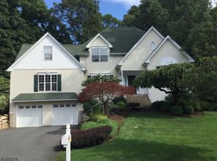 27 Fairfield Ave, Randolph, NJ 07869