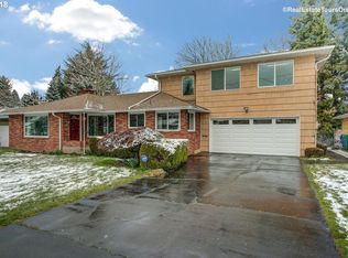 10345 NE Knott St, Portland, OR 97220