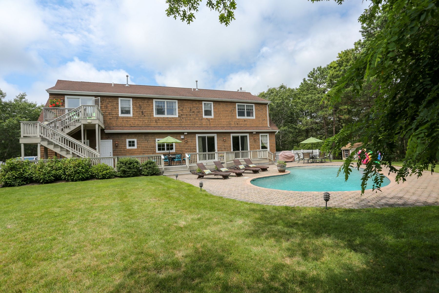 42 Corbett Dr, East Quogue, NY 11942 Out East