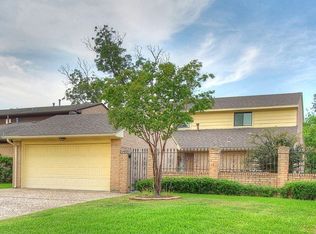 2902 Broadmoor Dr, Bryan, TX 77802