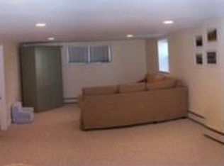 11 McCormick Rd, Newport, RI 02840