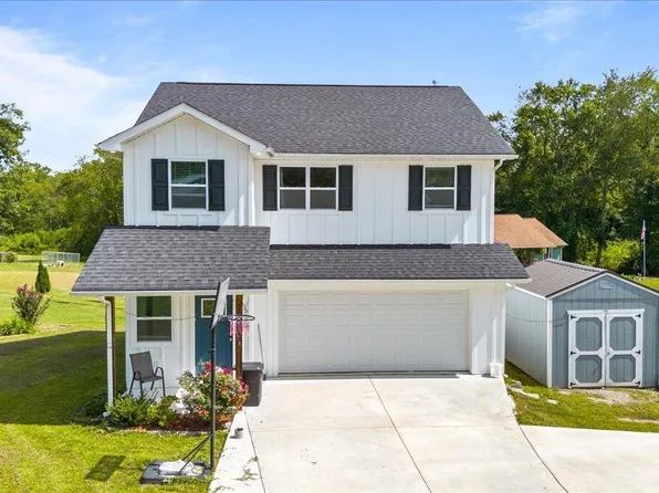 500 Stanley St, Oneida, TN 37841