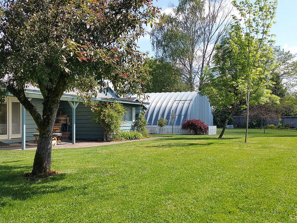 1st image of 7402 NE 131st Ave