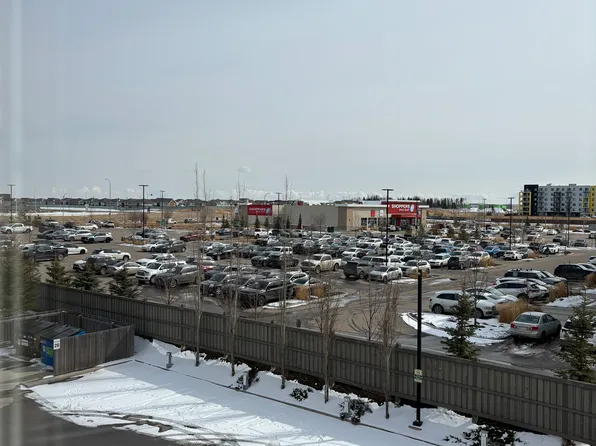 1023 173rd St SW, Edmonton, AB T6W 3E4