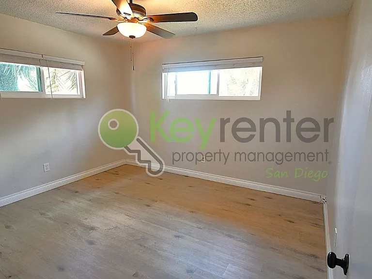 8073 Palm St — Photo 4