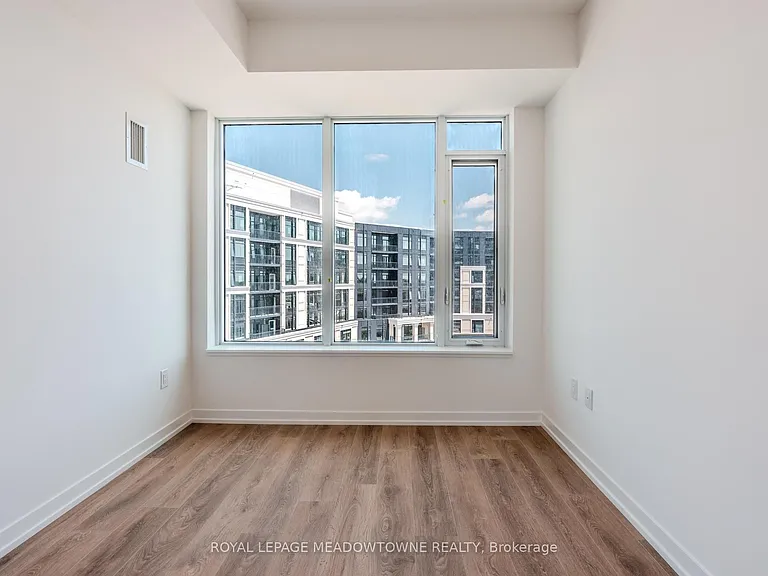 2485 Eglinton Ave W #913 — Photo 18