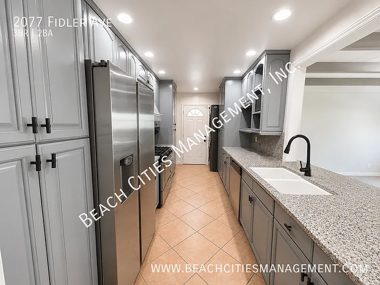 2077 Fidler Ave — Photo 6