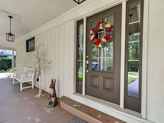 4th image of 111 Dogwood Ln