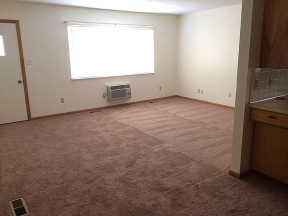 4th image of 2275 & 2279 Lyndhurst Ave