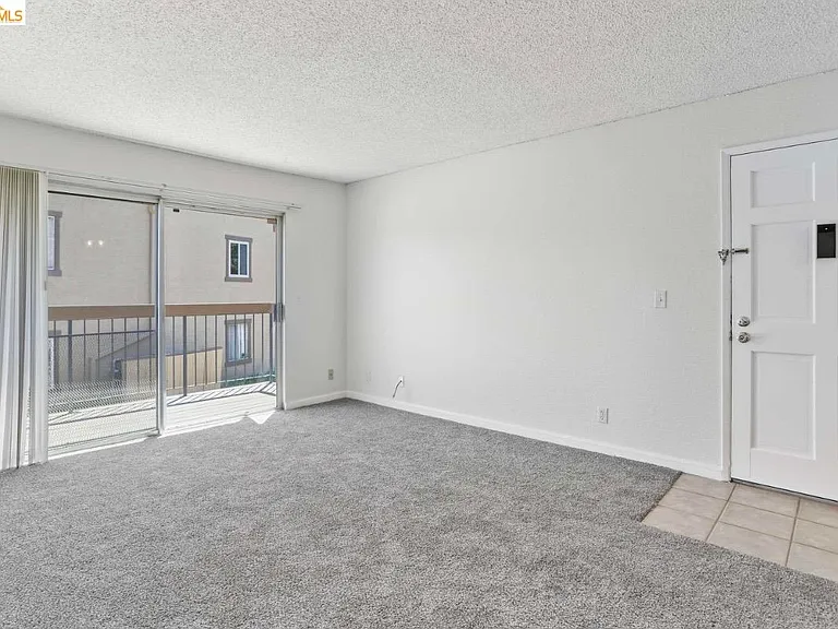 5317 Ridgeview Cir #6 — Photo 6