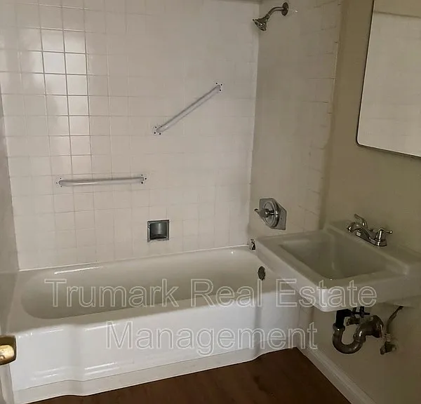 3830 Orangedale Ave #3 — Photo 10